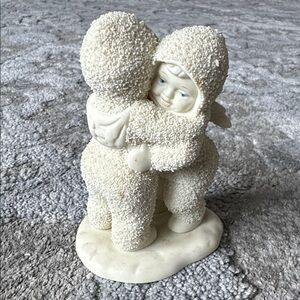 Snow Babies Collector Studio 56/ Need a Hug